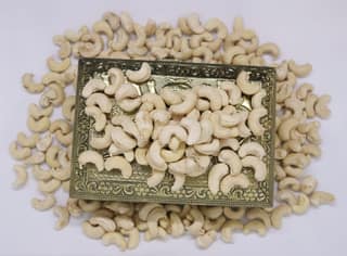 Balaji's Mart Panruti W320 Cashew Nuts (Kaju) 500g