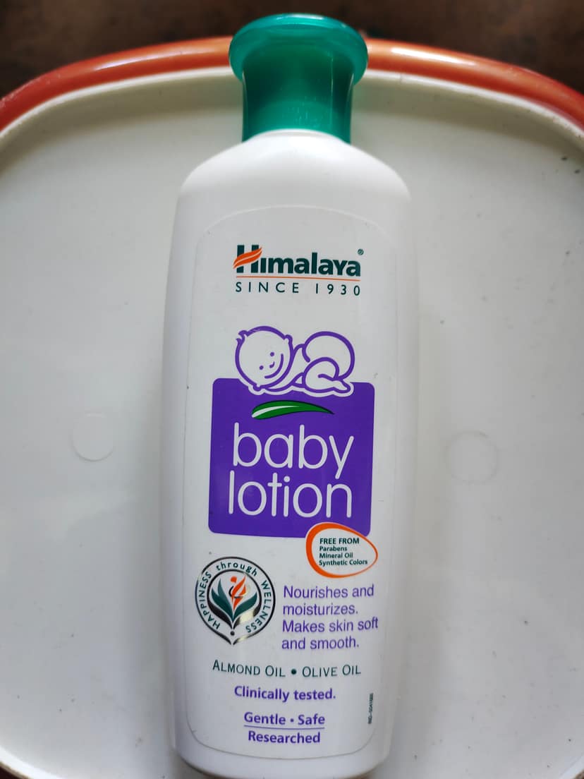 Himalaya baby lotion almond oil - olive oil