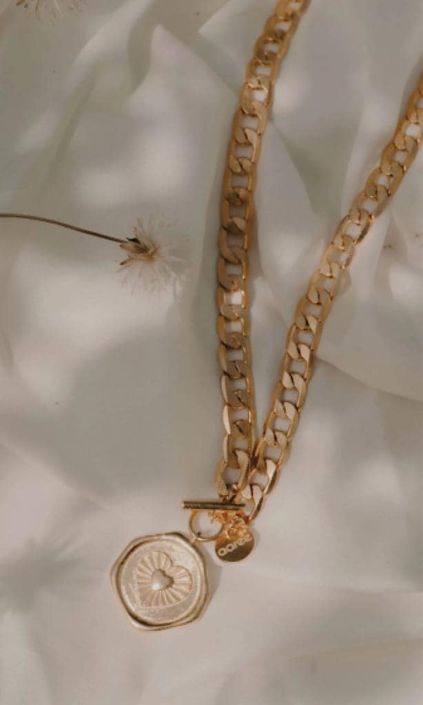 Mia Neckpiece view 2
