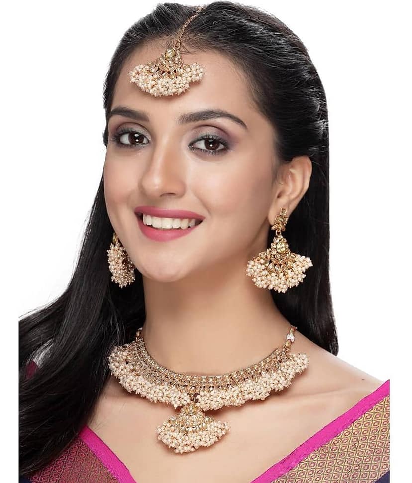 Sukkhi Gold Alloy Necklace Set ( Pack of 1 ) view 2