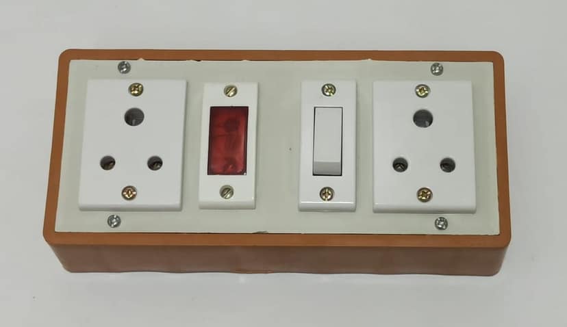 6A 2 Sockets (3 Pin Socket) & 1 Switch Extension Box with Indicator, 16A Plug & 40m Wire
