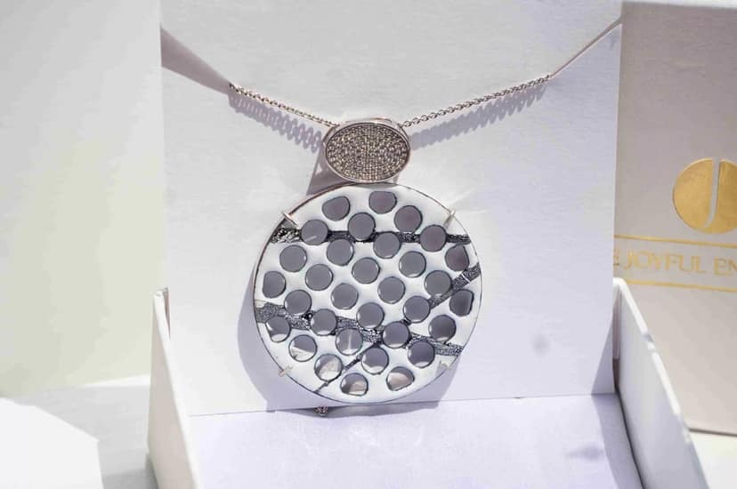 FULL MOON Pendant view 2