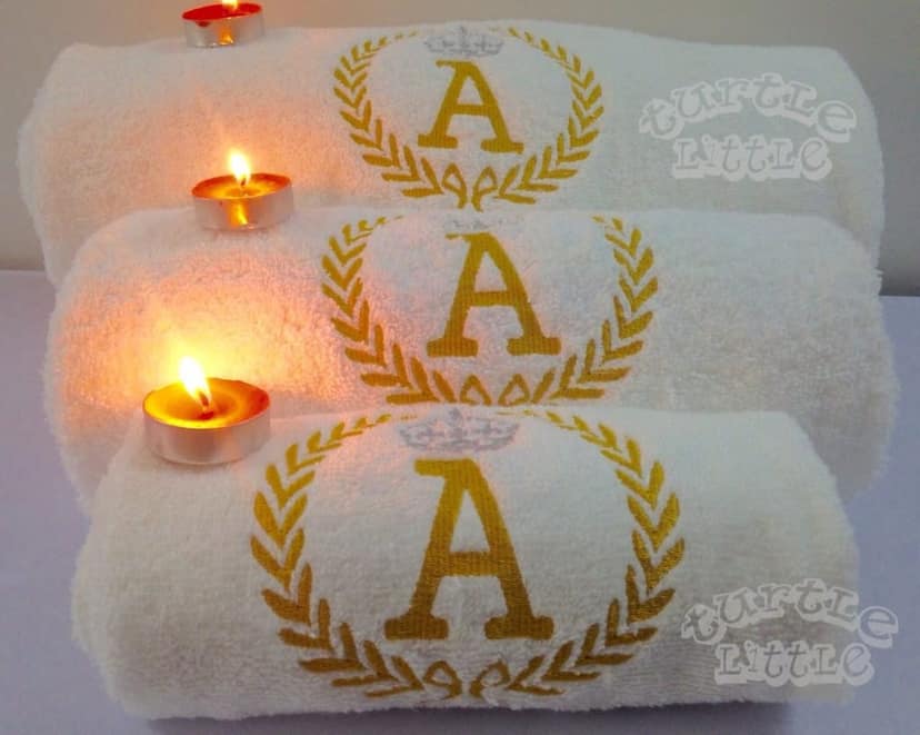 TurtleLittle, Cotton, Golden Laurel with Initials 1 Bath Plus 2 Hand Personalised Valentines Towels, 600 GSM (Set of 3, White) view 2