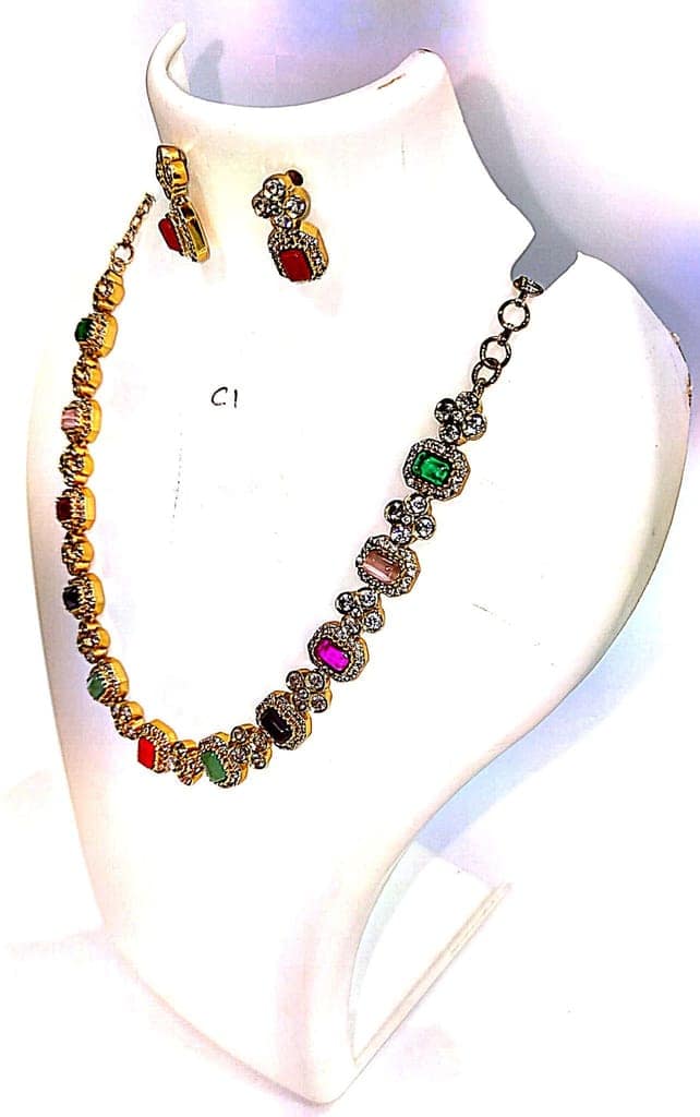 Gold-plated Kundan and Meenakari Necklace Set with Earrings view 2