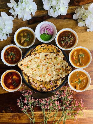 Paneer naan thali