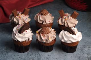 Assorted premium cupcakes - pack of 6