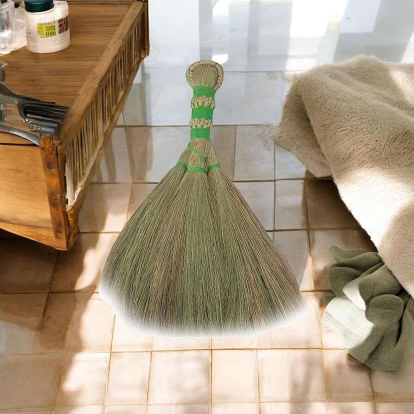 Broom/Kersuni (43.15cm*43.18)