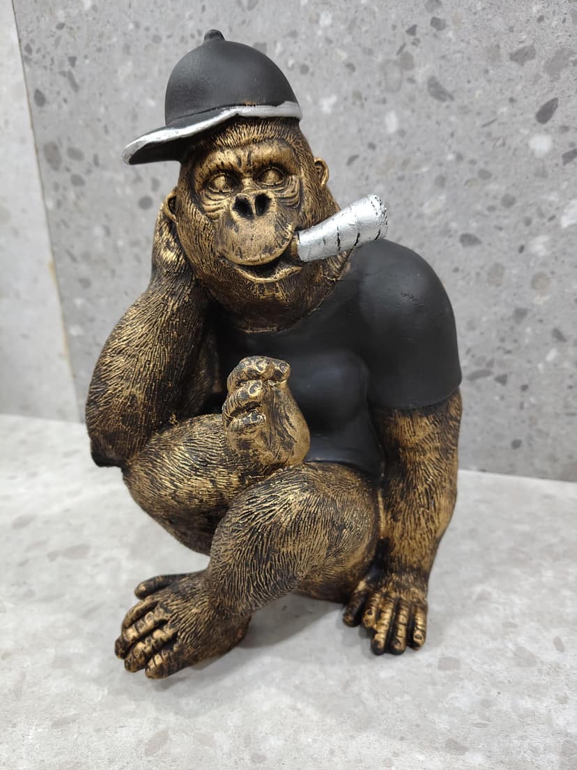 Cool Gorilla Figurine02 view 2