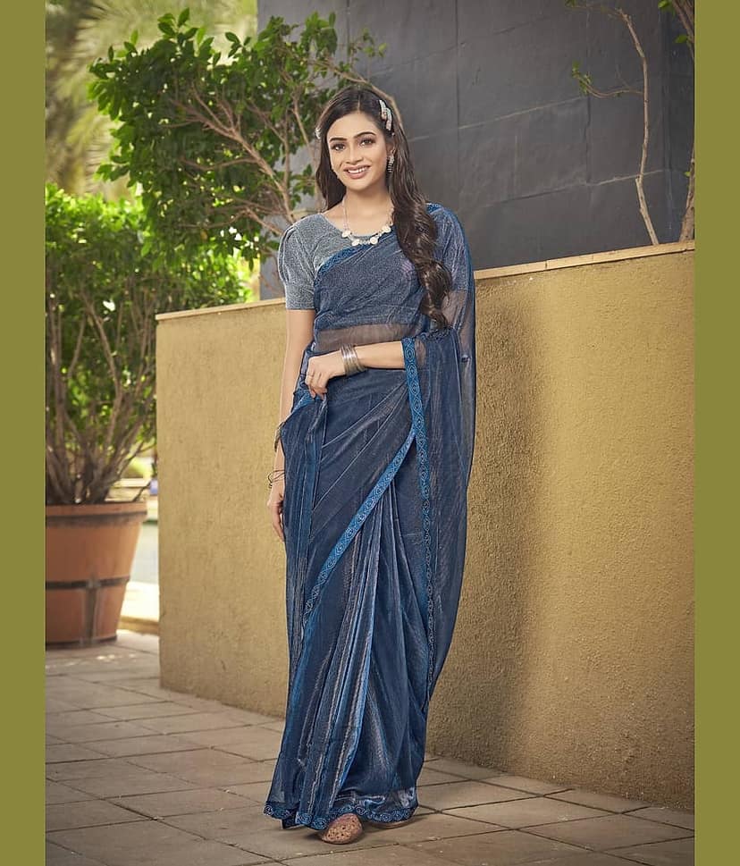 Sariya Lycra Embellished Saree With Unstitched Blouse Piece ( Rama )