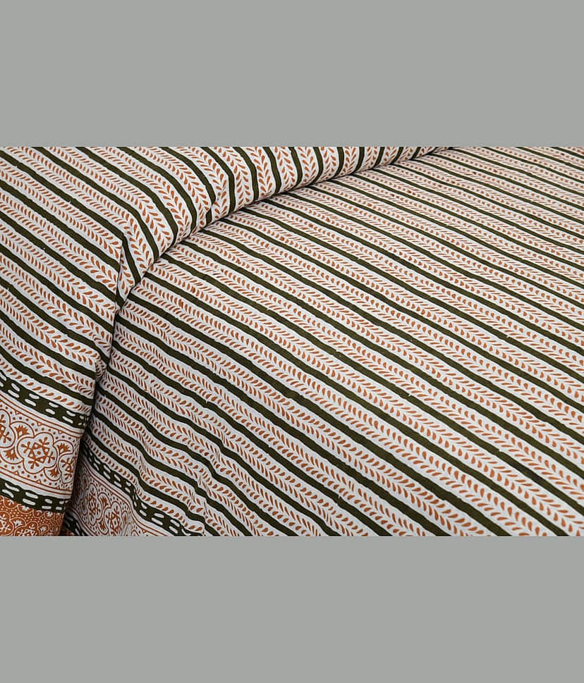 CLOTHORO Cotton 1 Double King Bedsheet with 2 Pillow Covers ( Multicolor ) view 2