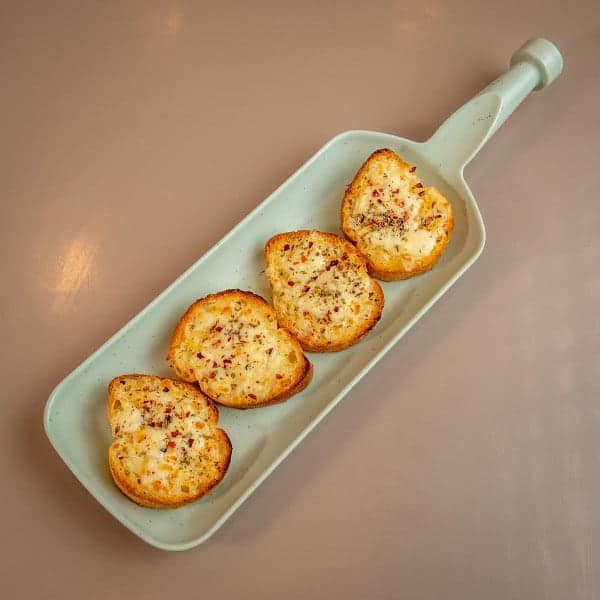 Cheese garlic bread