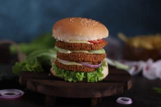 Classic veg beast burger