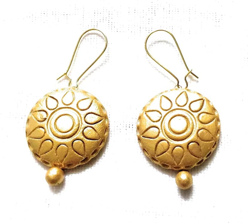 Le bijouxistic EKAM EK TERRACOTTA NECKLACE SET WITH EARRINGS FOR WOMEN AND GIRLS IN GOLD COIN DESIGN FOR CASUAL AND FORMAL WEAR view 2