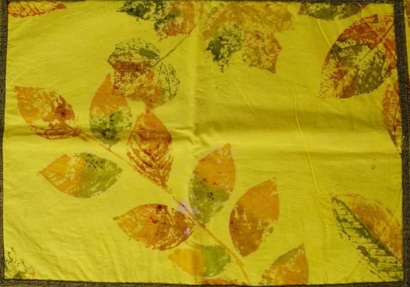 Tisser Leaf Print Table Mat – Dining Decor view 2