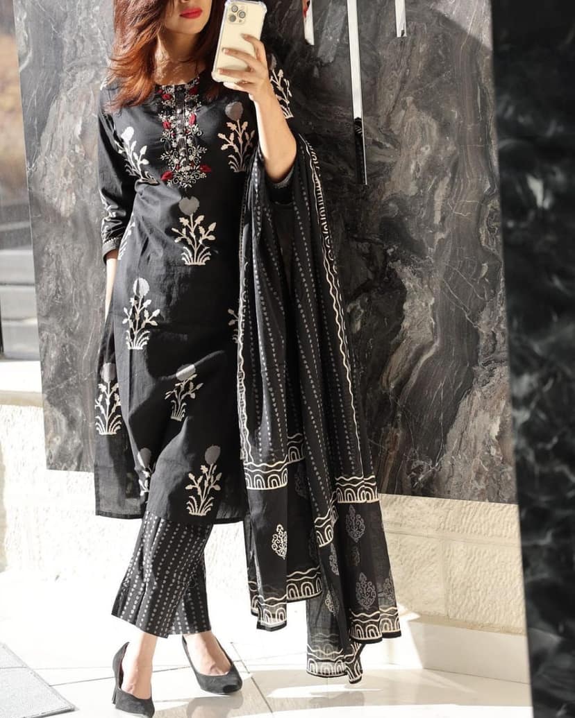 Black Handwork Embroidered Kurta Set with Malmal Dupatta