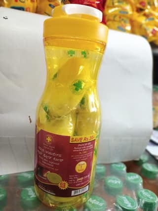 Sadguru Ayurveda Gram Flour Soap with Water Bottle 6pcs jar