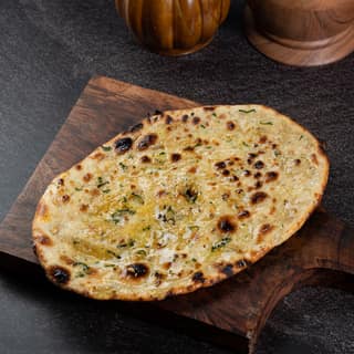 Aloo pyaaz kulcha