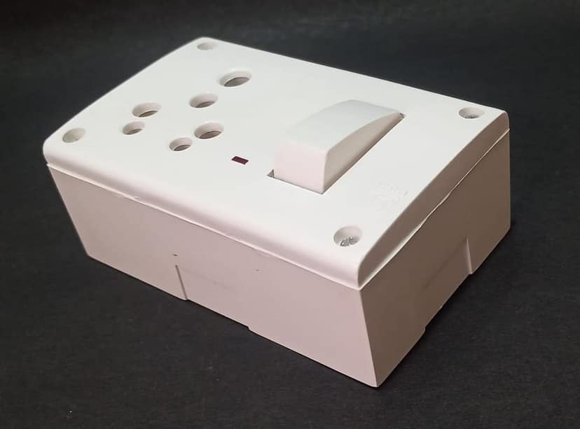 16A 1 Socket & 1 Switch Extension Box with 16A Plug & 15 Meter Wire view 2