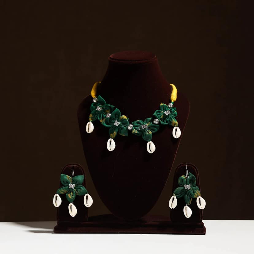 Green - Fabart Phool Kali Shell Choker Necklace Set 13