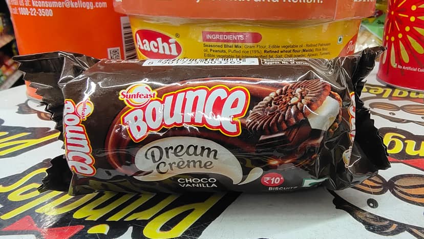 Sunfeast bounce dream creme choco vanilla