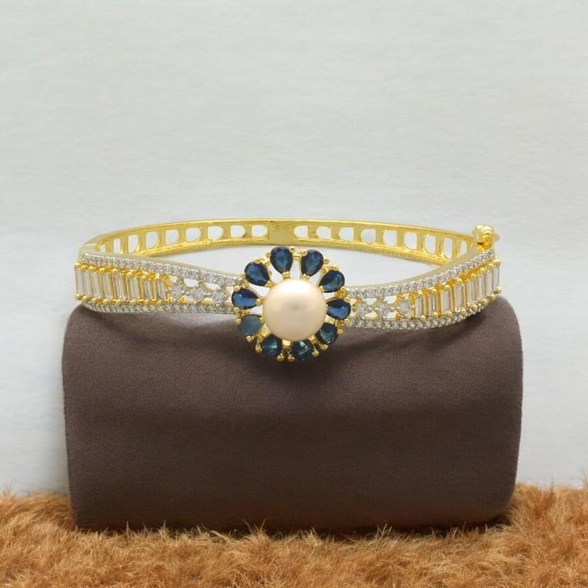 Sri Jagdamba Pearls Baroness Sparkle Pearl Bracelet For Women Girls