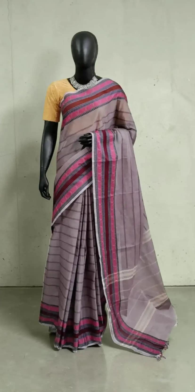 Handwoven Kanchipuram Cotton-Silk Saree in Mauve Pink with Woven Borders