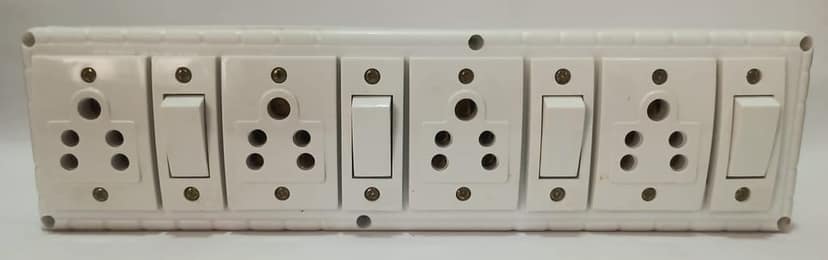 6A 4 Sockets (5 Pin Socket) & 4 Switch (Straight) Extension Box with 16A Plug & 30m Wire
