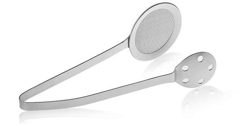 Snowpearl Stainless Steel Fine Mesh Clip Oil Frying Filter Spoon & Strainer Ladle | 2-in-1 Skimmer Colander with Tong | 26 cm