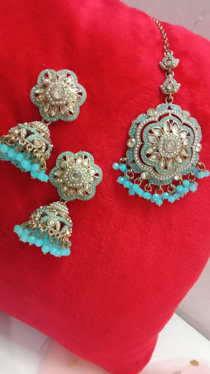 Earrings view 2