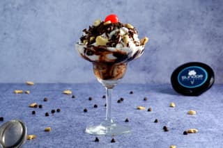 Nutty fudge sundae