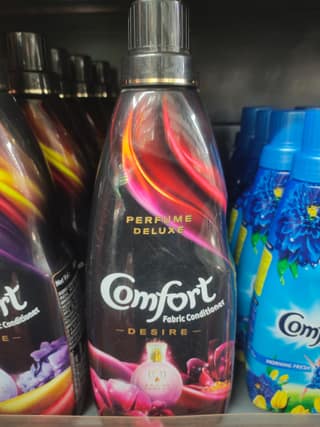 Comfort fabric conditioner perfume deluxe