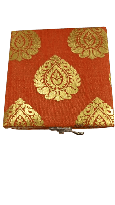 Gift box:"Diwali Puja Thali Set with Conch Shell, Bell, Om Symbol, kesar and Diya" view 2