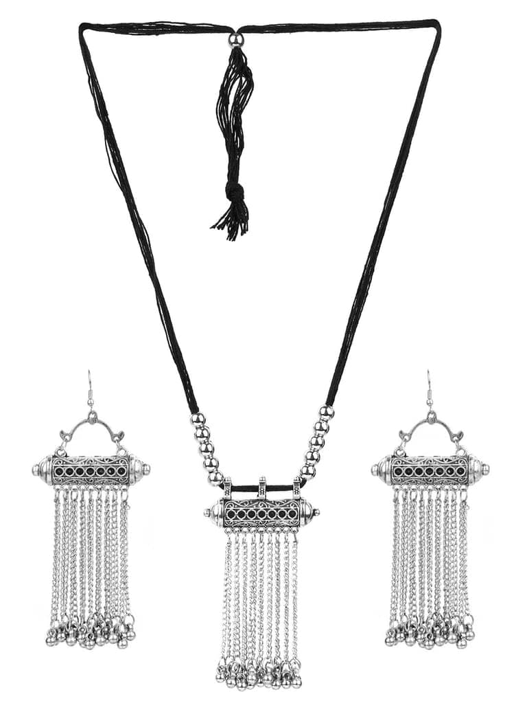 Cardinal Oxidized Silver Color Necklace Set view 2