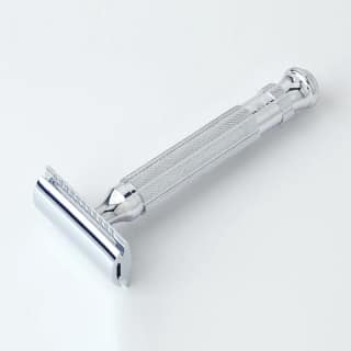 Pearl Double Edge Safety Razor L-55 Chrome (ISO:9001) (Close comb + Open Comb) (DIM,L-4,W-6,H_14)