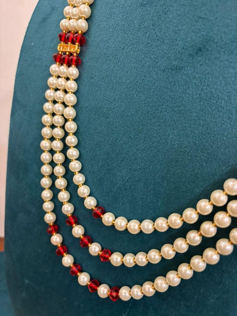 barati aur milni ceremoney ke liye white moti necklace view 2