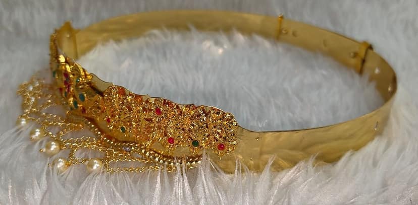Gold Plated Traditional Indian Marathi Nath With Pearls view 2