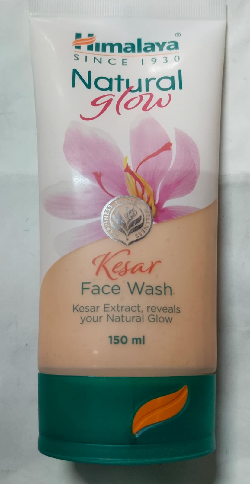 Himalaya natural glow kesar face wash 150 ml