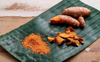Premium Sun (Solar)Dried Turmeric Powder by Nirvi Foods