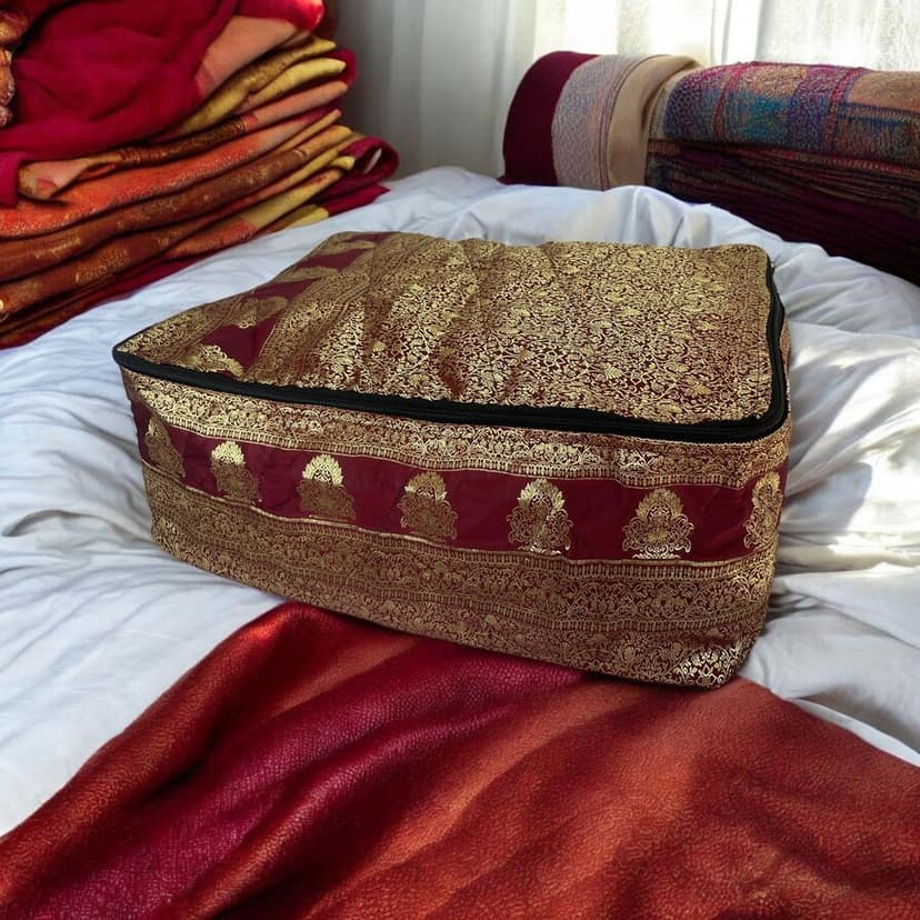 Saree Covers/Clothes Storage Bag (45.72 cm*17.78cm) view 2