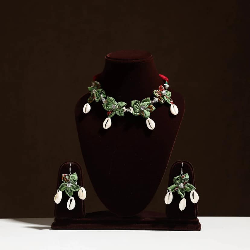 Green - Fabart Phool Kali Shell Choker Necklace Set 02