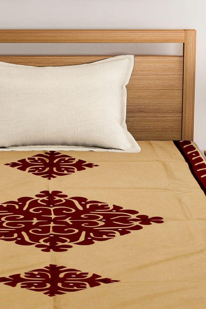 Garvi Gurjari (A Gujarat Govt Enterprise) Light Brown Applique Work Single Bedcover (GGCAWSB09) view 2