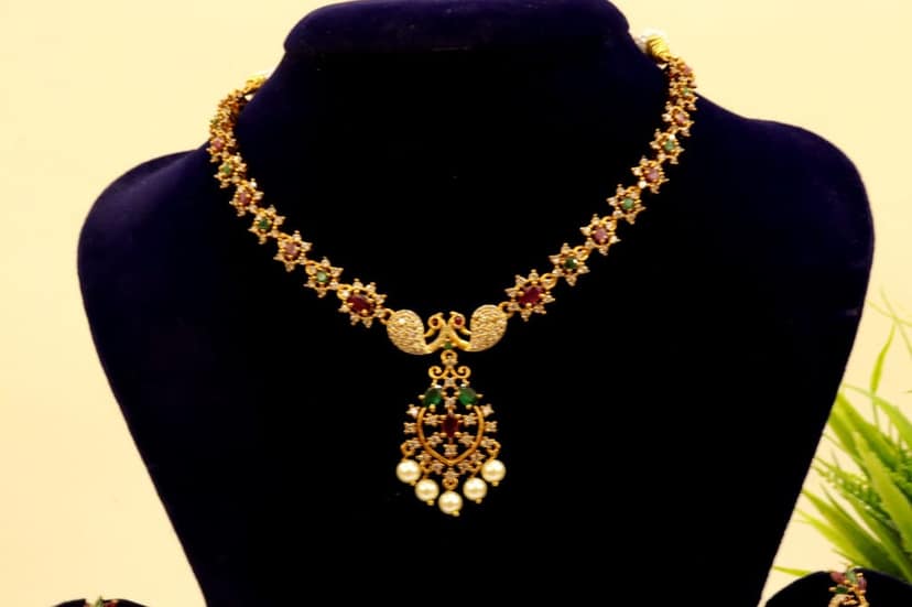 Stunning Kundan and Pearl Necklace Set with Earrings in Gold Plated Alloy view 2