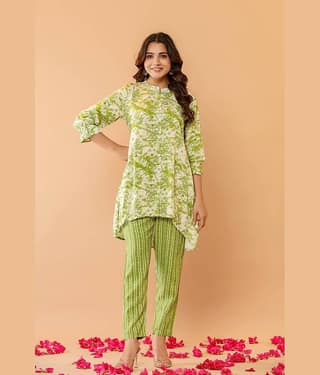 Flamboyant Women Printed Top With Trousers Co-Ord Set ( Brown )