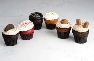 Assorted cupcakes pack of 2