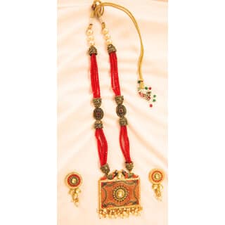 Party wear necklace set with earrings in royal look