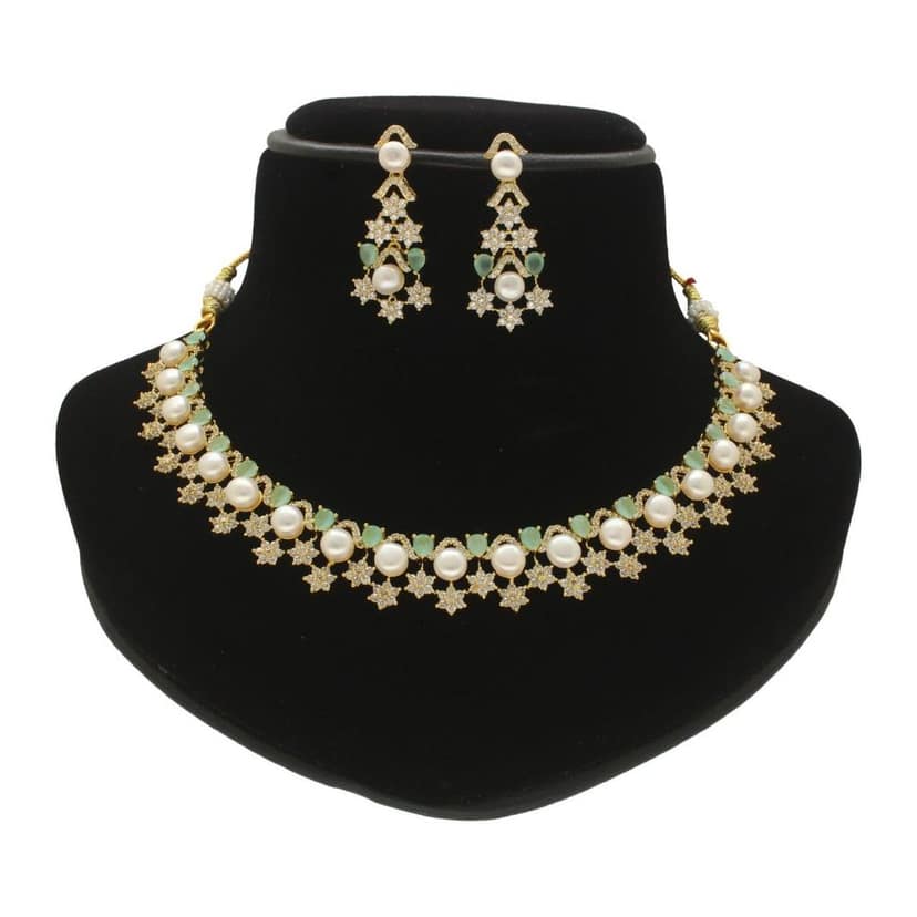 Royal Grandeur Pearl Necklace Set view 2
