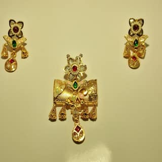 PENDANT SET RAJ